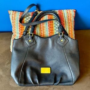 EUC! Marc Jacobs leather bag with gold hardware